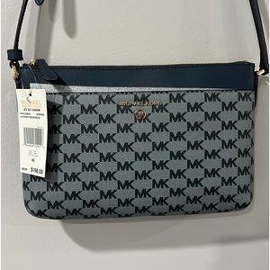 Michael kors crossbody bag
